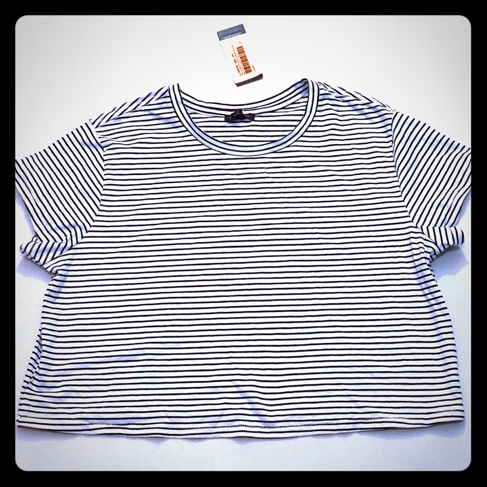 Striped Short Sleeve Crop Top